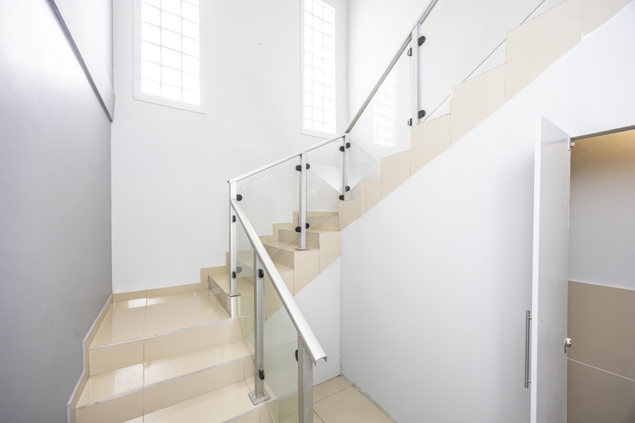 5 Bedroom Property for Sale in Sunnyridge Eastern Cape